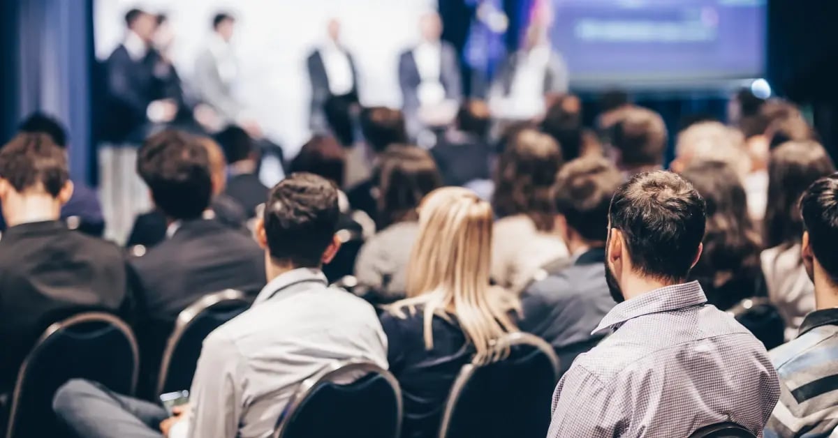 A crowd of Travel Managers at an in-person event and conference designed for Travel Managers