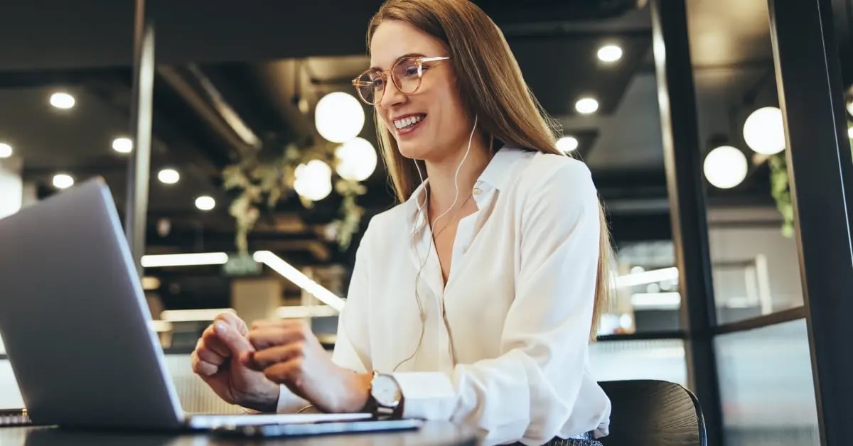 Travel Manager talking about travel policy with an Executive Assistant in a virtual meeting