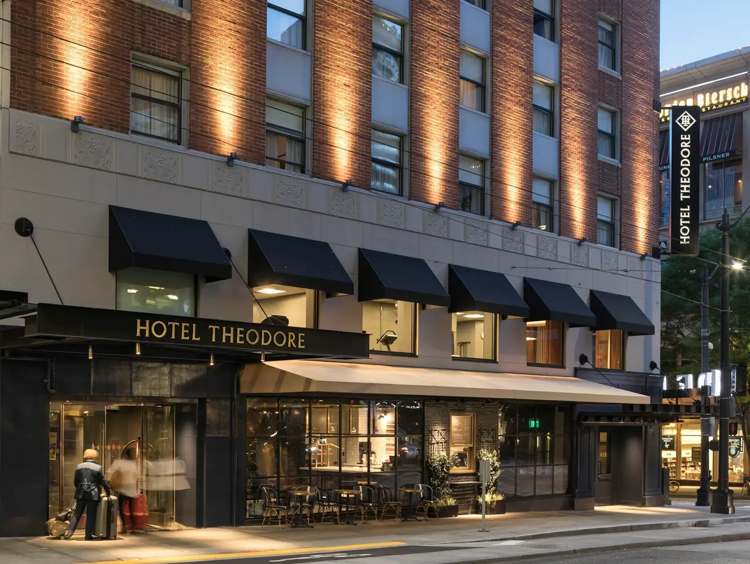 Hotel Theodore (1)